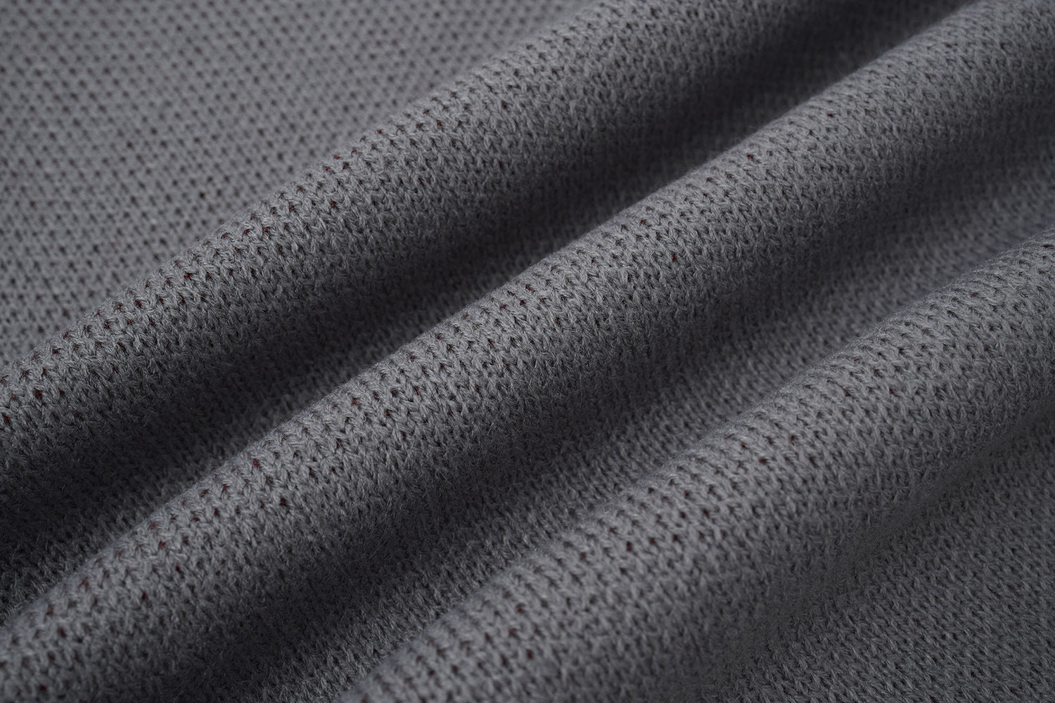 Pull à col montant Cross Heart en maille délavée – Jacquard gothique sombre à franges