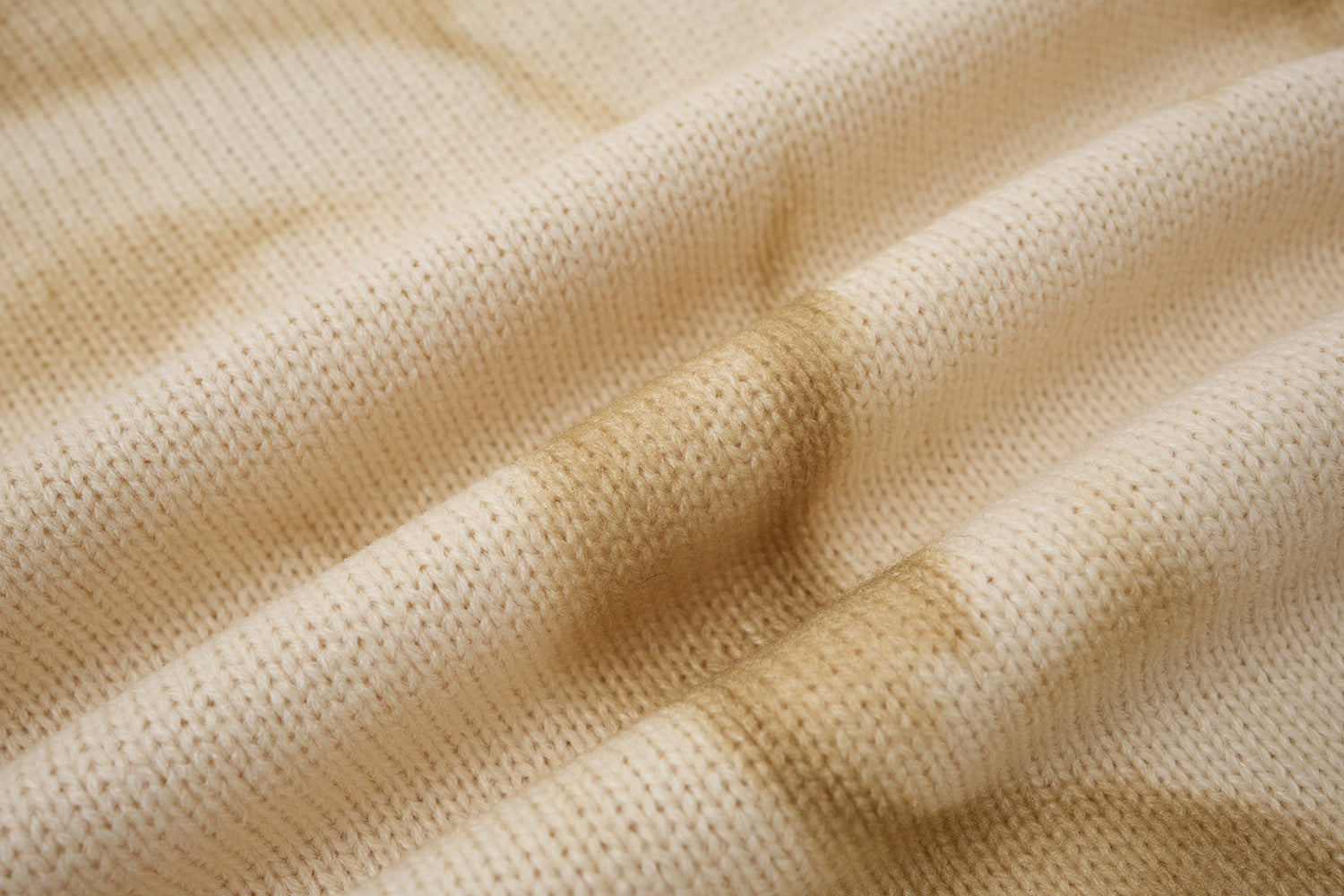 Pull col roulé en maille tie-dye gothique – Croix épineuse, boutons diagonaux