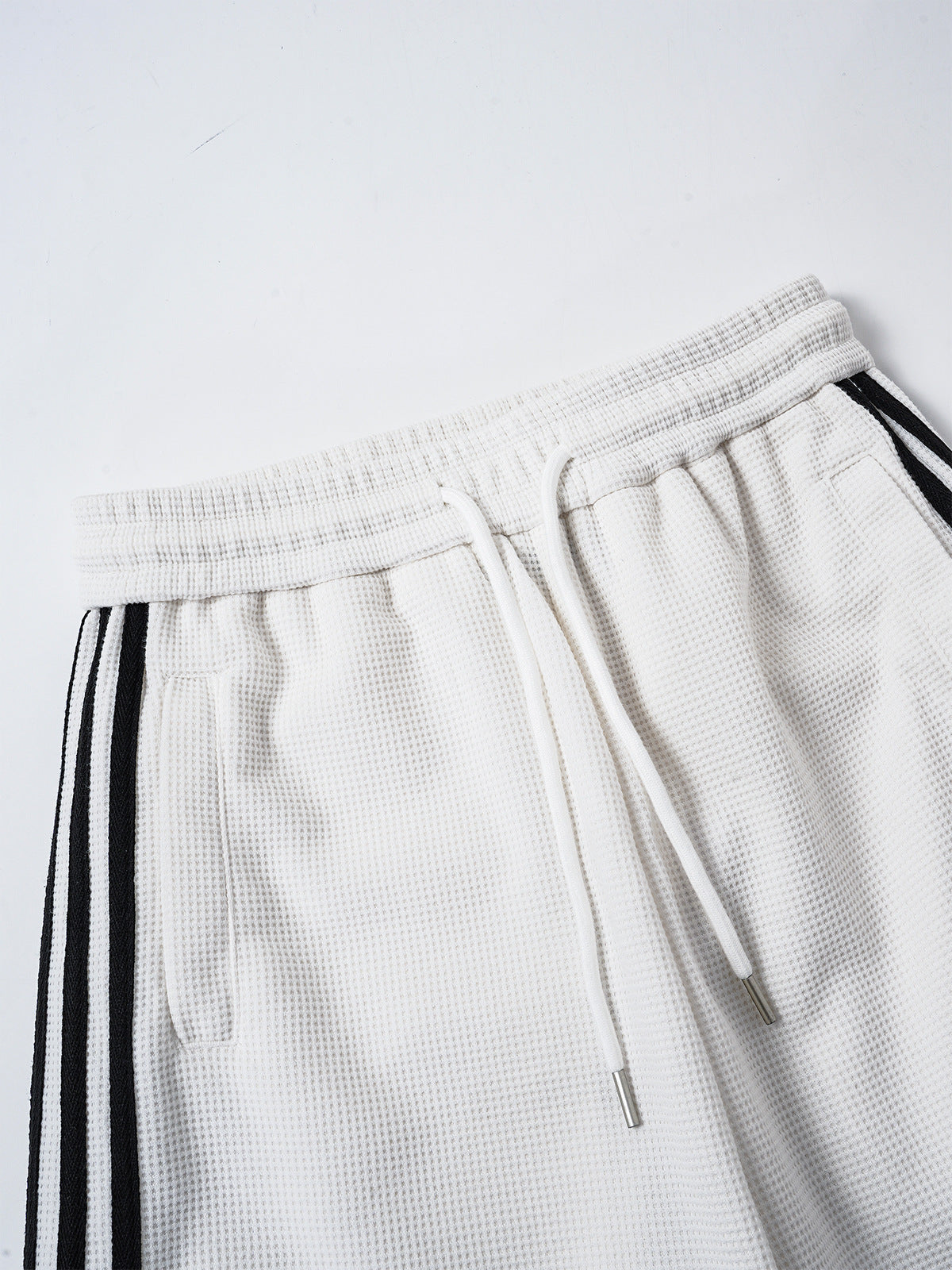 Retro-Soccer-Trainingsjacke & Wide-Leg-Trainingshose – Stickabzeichen, Streifen