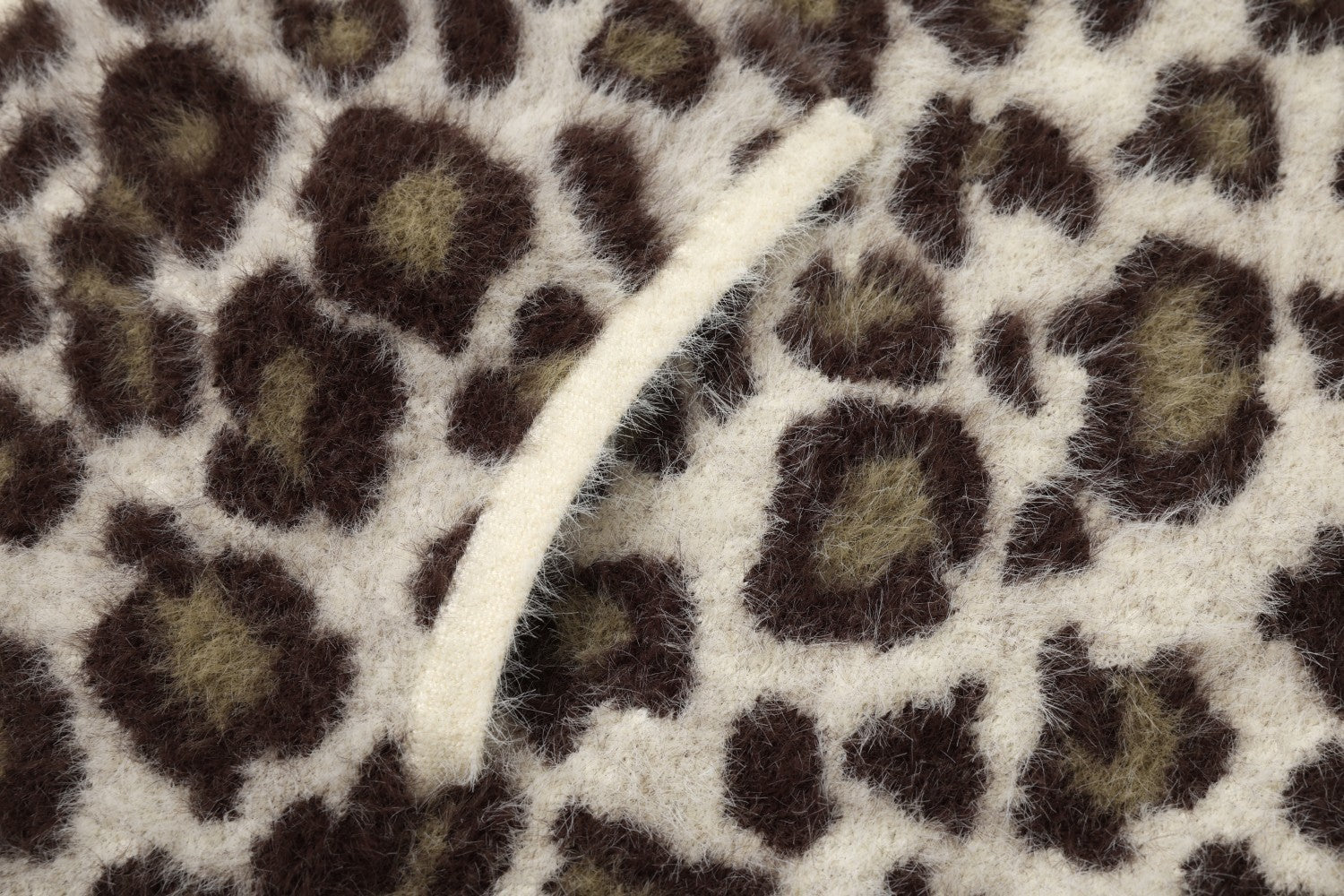 Leoparden-Hoodie mit Reißverschluss und Fleecefutter