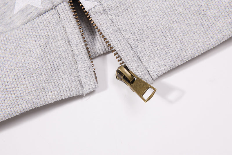 Sweat zippé à oreilles de chat – Corps à imprimé étoiles, manches raglan rayées et broderie