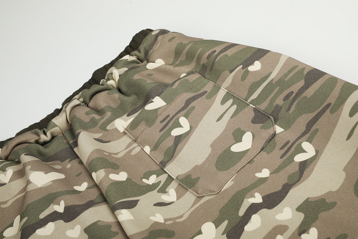 Camo-Wide-Leg-Cargojogginghose mit Herzprint – Relaxed Fit und doppeltem Bund