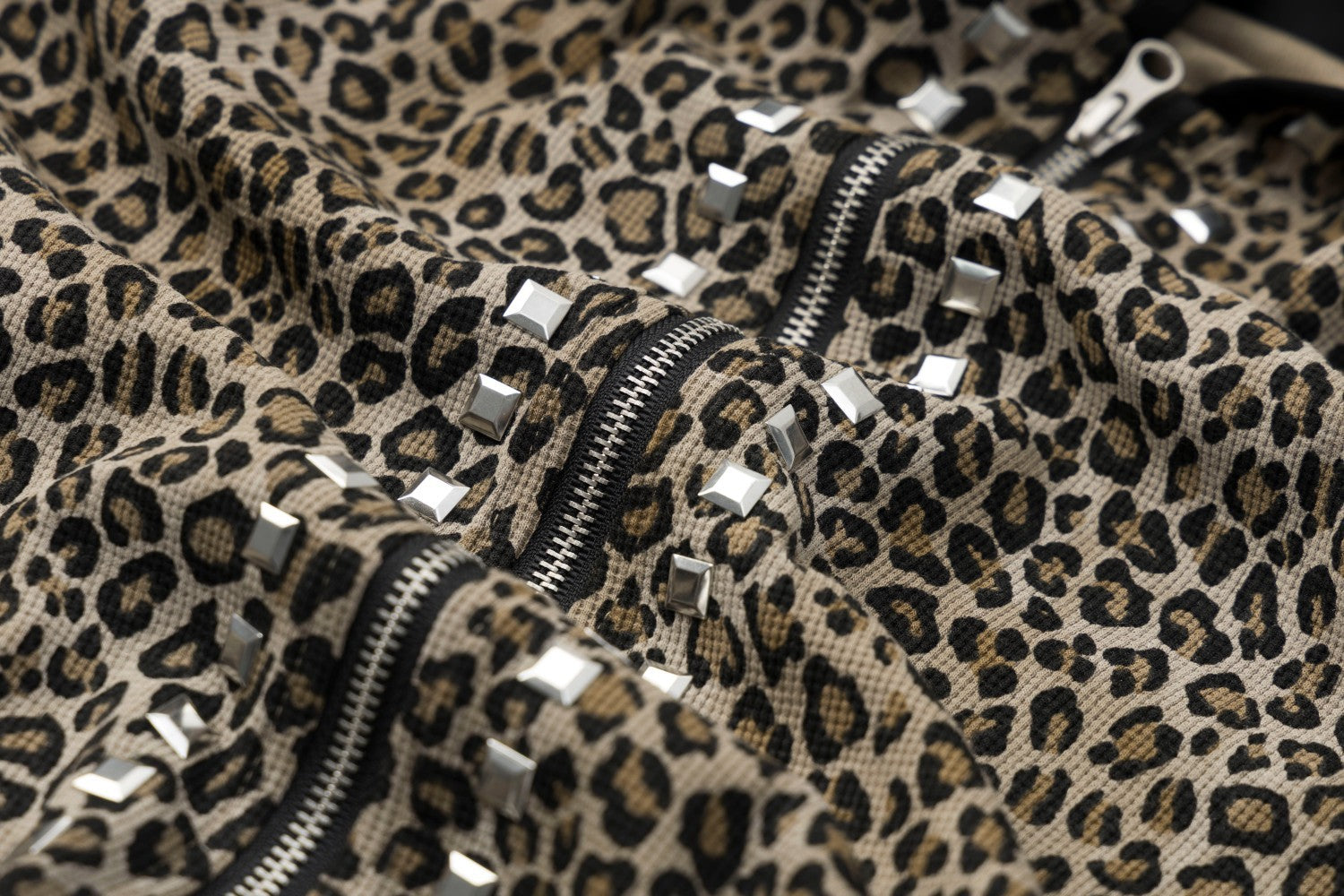 Leopard-Zip-Hoodie Streetwear – Kristallnieten-Details, lange Ärmel