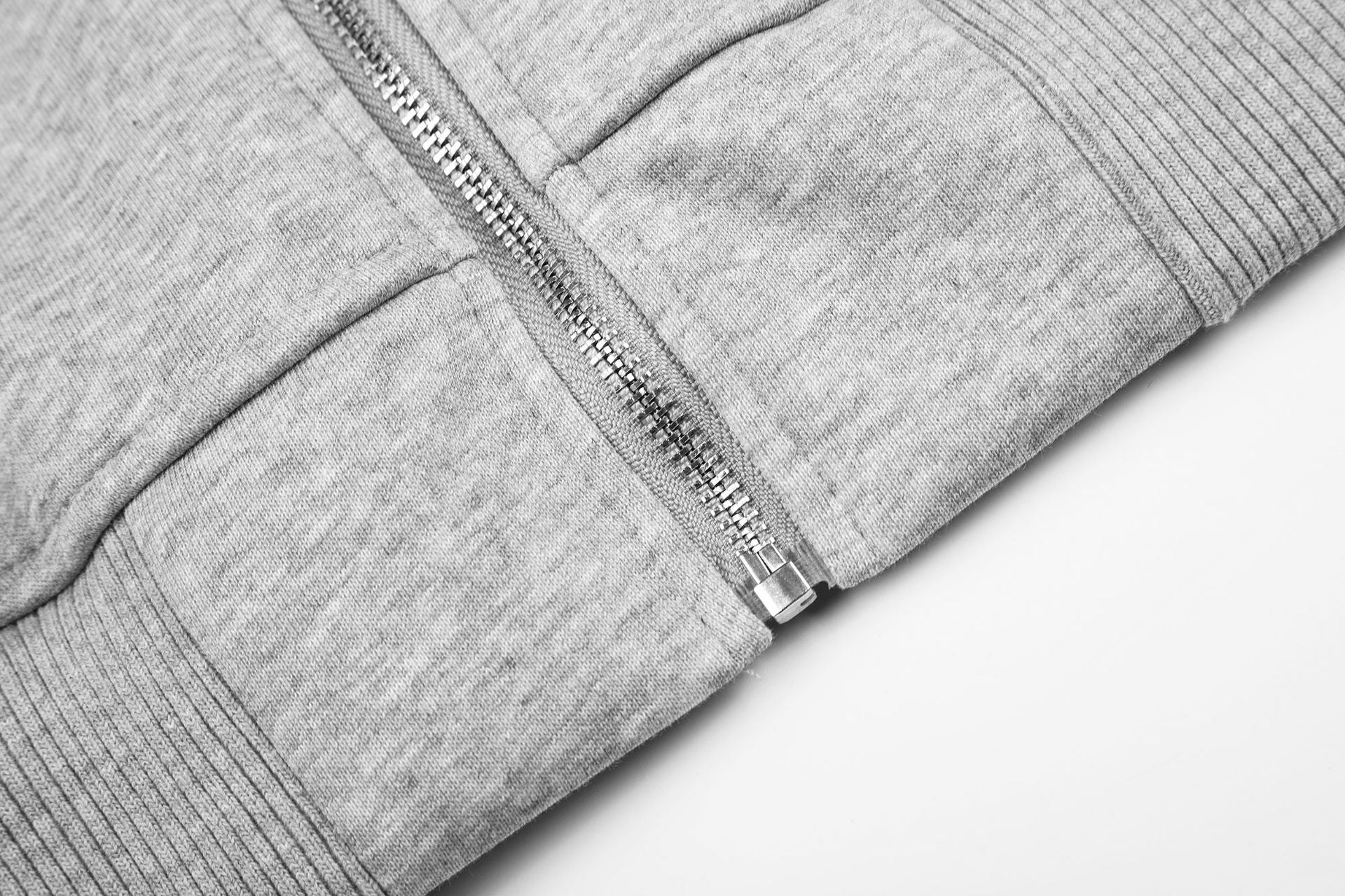Military-Style Zip-Up Hoodie Jacket with Star Studs & Camo Print