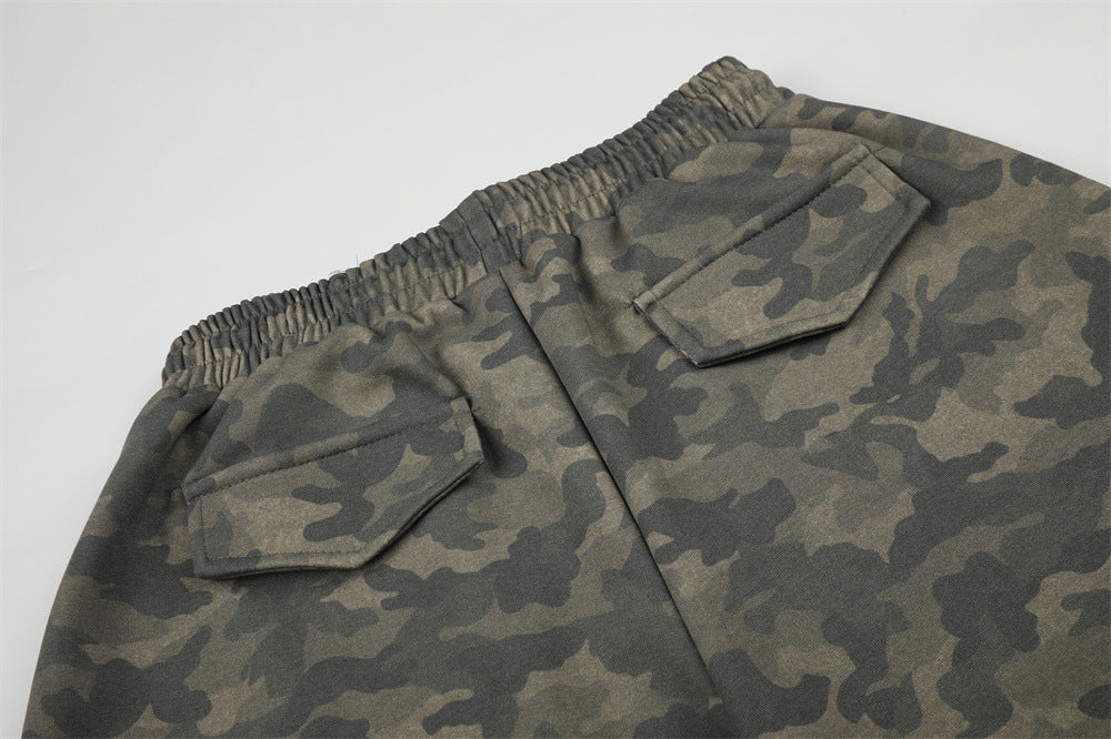 Men's Camo Wide-Leg Cargo Pants with Rhinestone Letters & Multi-Pocket Design
