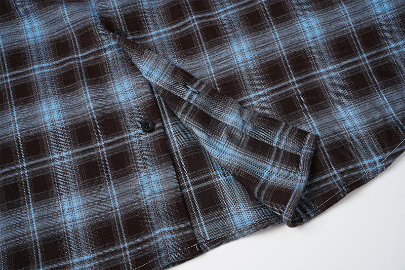 Kariertes Flanell-Overshirt mit Varsity-Emblem & Nummern-Grafik