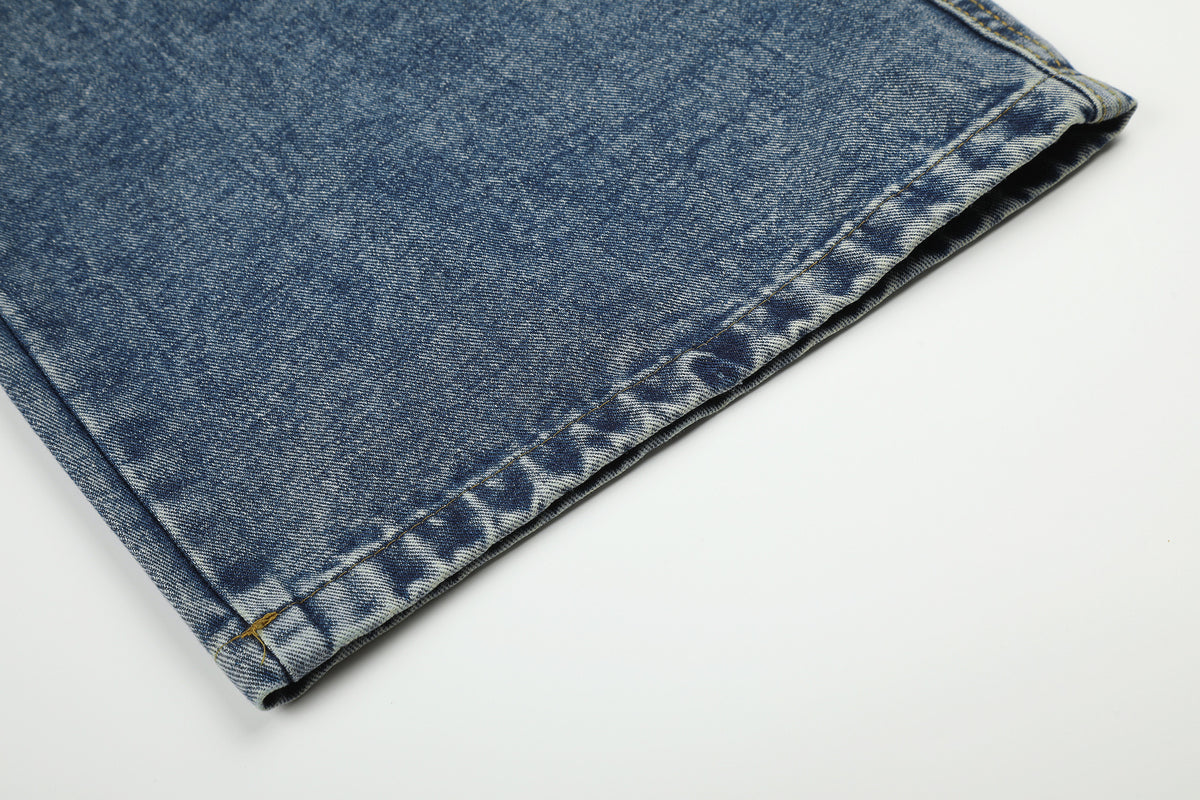 Wide-Leg Baggy Jeans – Light Blue Washed Denim with Metal Stud & Pintuck Detail