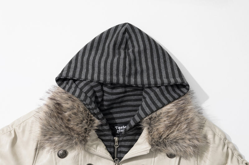 Veste matelassée en similicuir avec col en fausse fourrure et boutons croisés