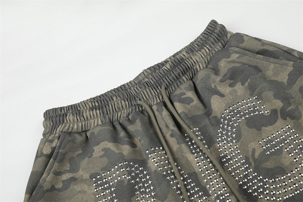 Men's Camo Wide-Leg Cargo Pants with Rhinestone Letters & Multi-Pocket Design