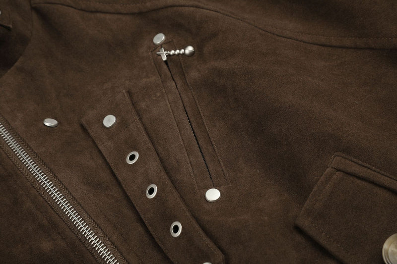 Blouson bomber court en suédine avec éléments métalliques – Style streetwear punk