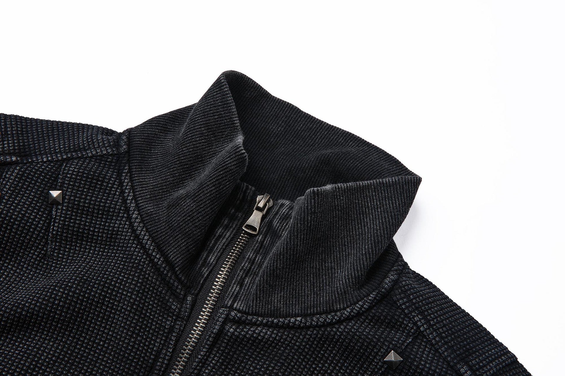 Blouson bomber en maille gaufrée délavée à l’acide avec rivets métalliques