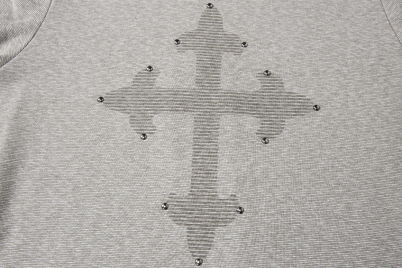 Polo manches longues avec écusson croix clouté – Haut streetwear vintage à ourlet brut