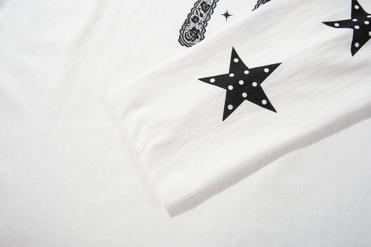 Camiseta gráfica universitaria de manga larga con estrellas – Racing Heart Lace 77