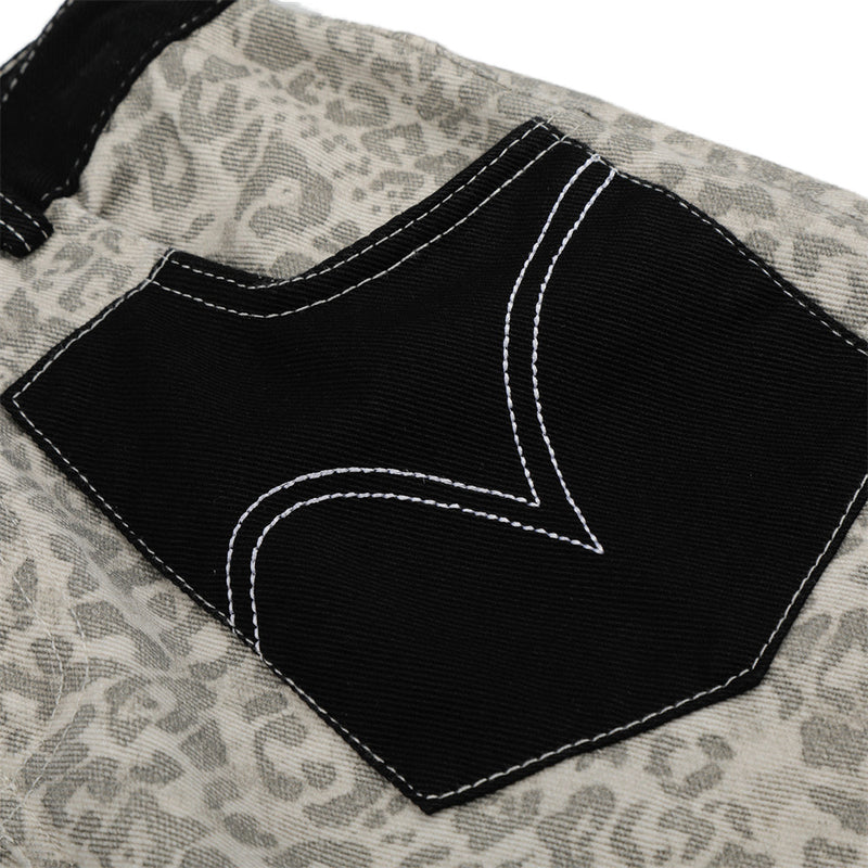 Retro Leopard Print Wide-Leg Baggy Jeans with Contrast Stripe & Pocket Detail
