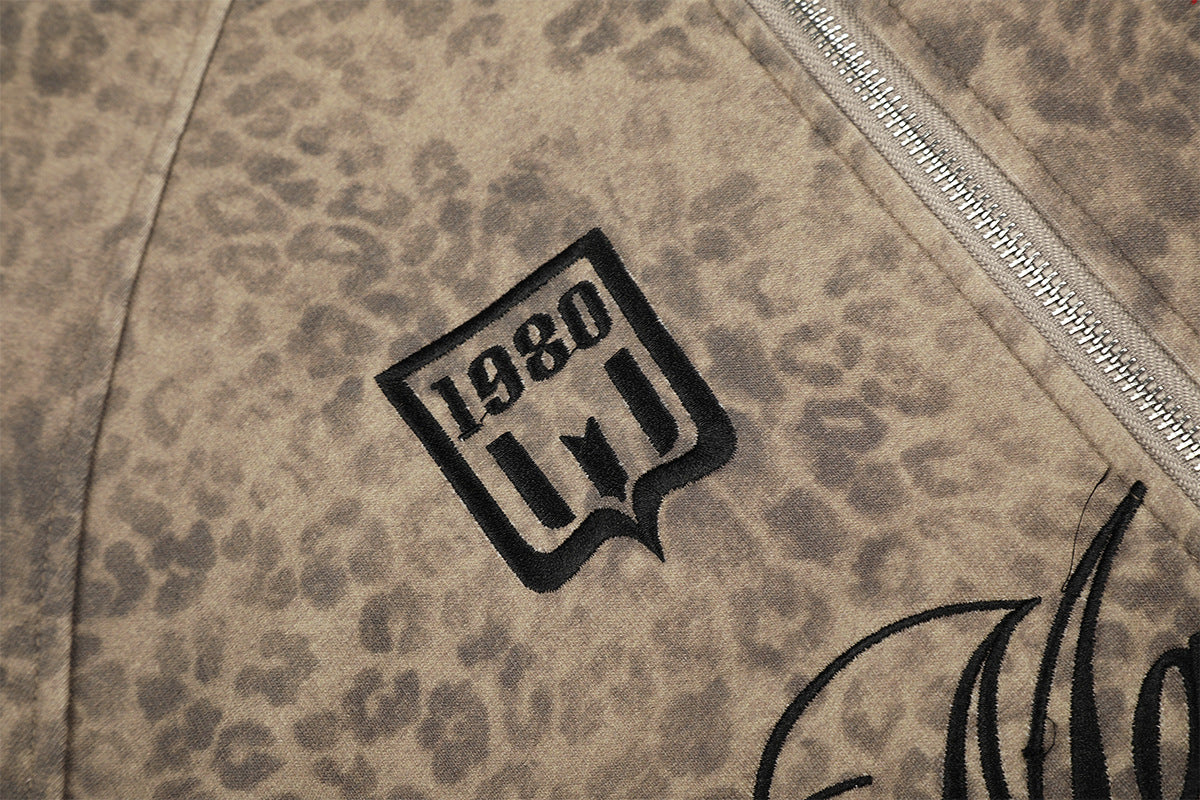 Hoodie-Jacke mit Reißverschluss, Leopardenprint und roten Seitenstreifen