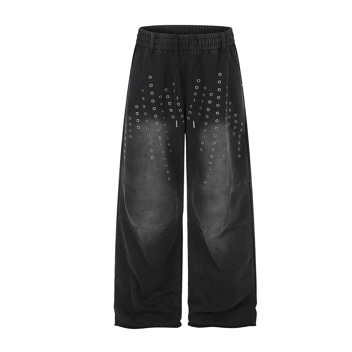 Pantalon de survêtement noir délavé à jambe large, détails d’œillets métalliques dispersés sur les cuisses, taille élastique et coupe droite