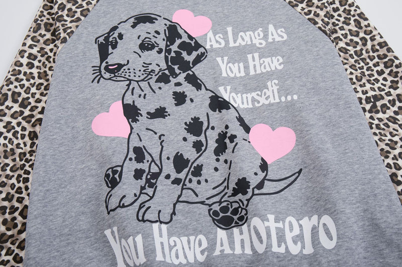 Raglan-Hoodie mit Leopardenprint, Dalmatiner-Grafik & rosa Herzen