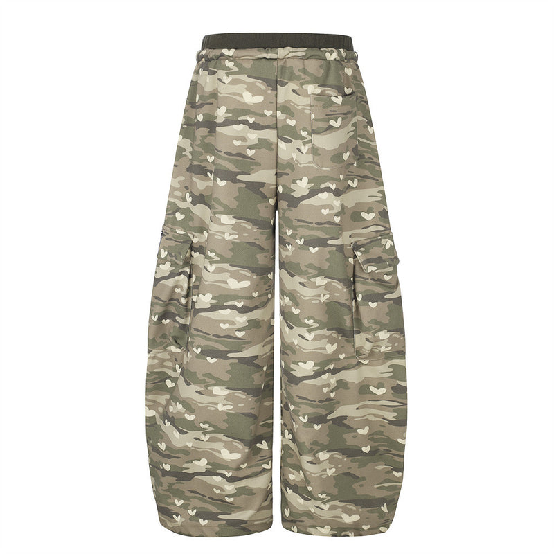 Men's Camouflage Cargo Pants – Wide-Leg Heart Print Camo Baggy Trousers