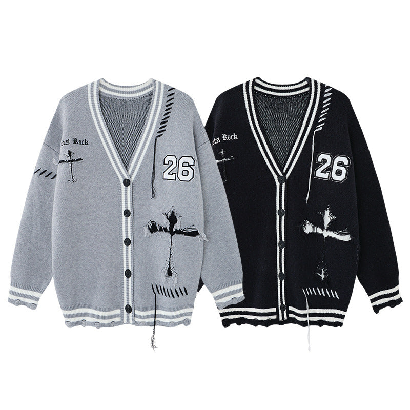 Strickcardigan mit Kreuzgrafik – Distressed-College-V-Ausschnitt, Oversize für Herren