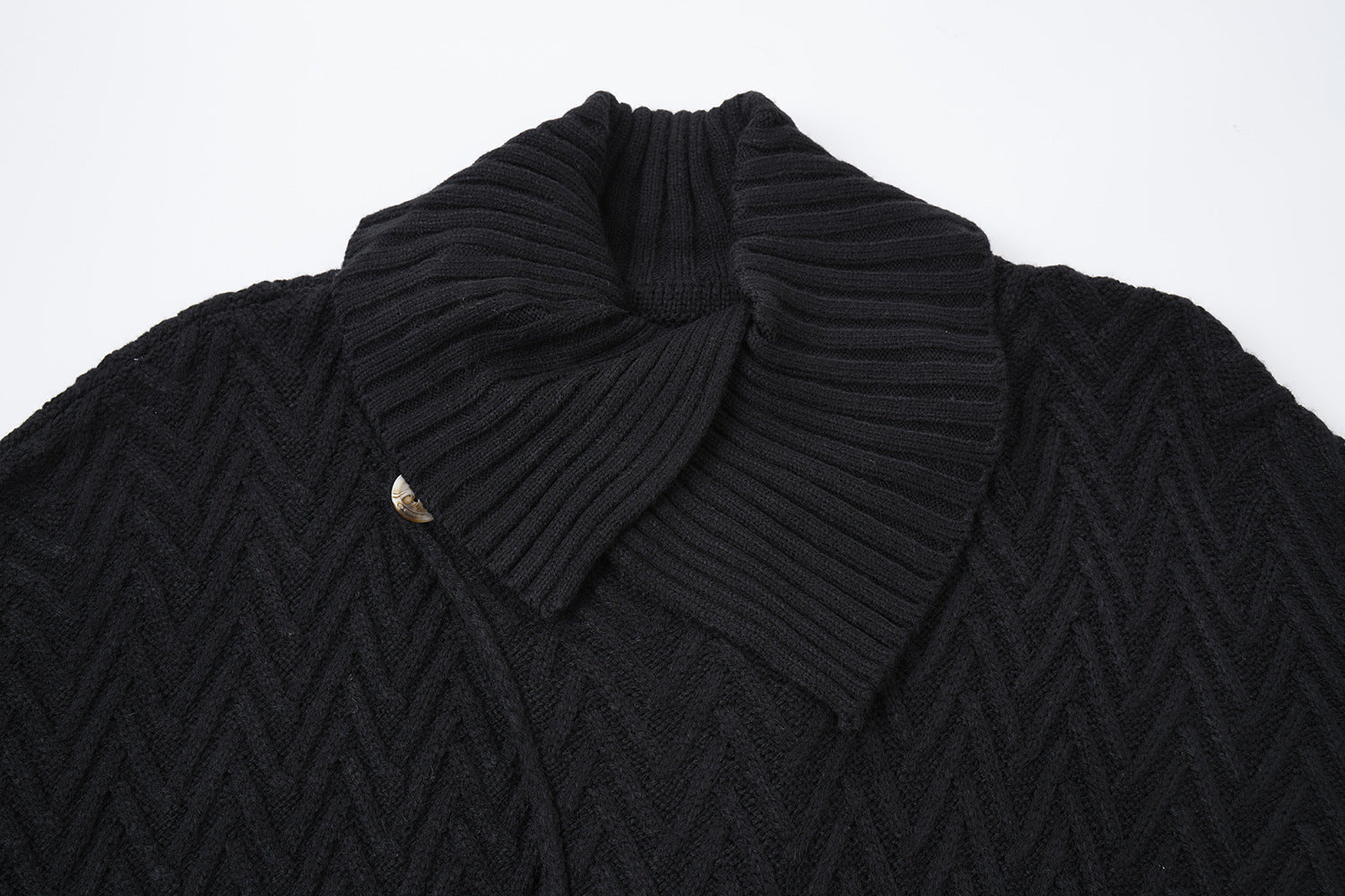 Cardigan en maille torsadée chevrons avec col châle et poches avant