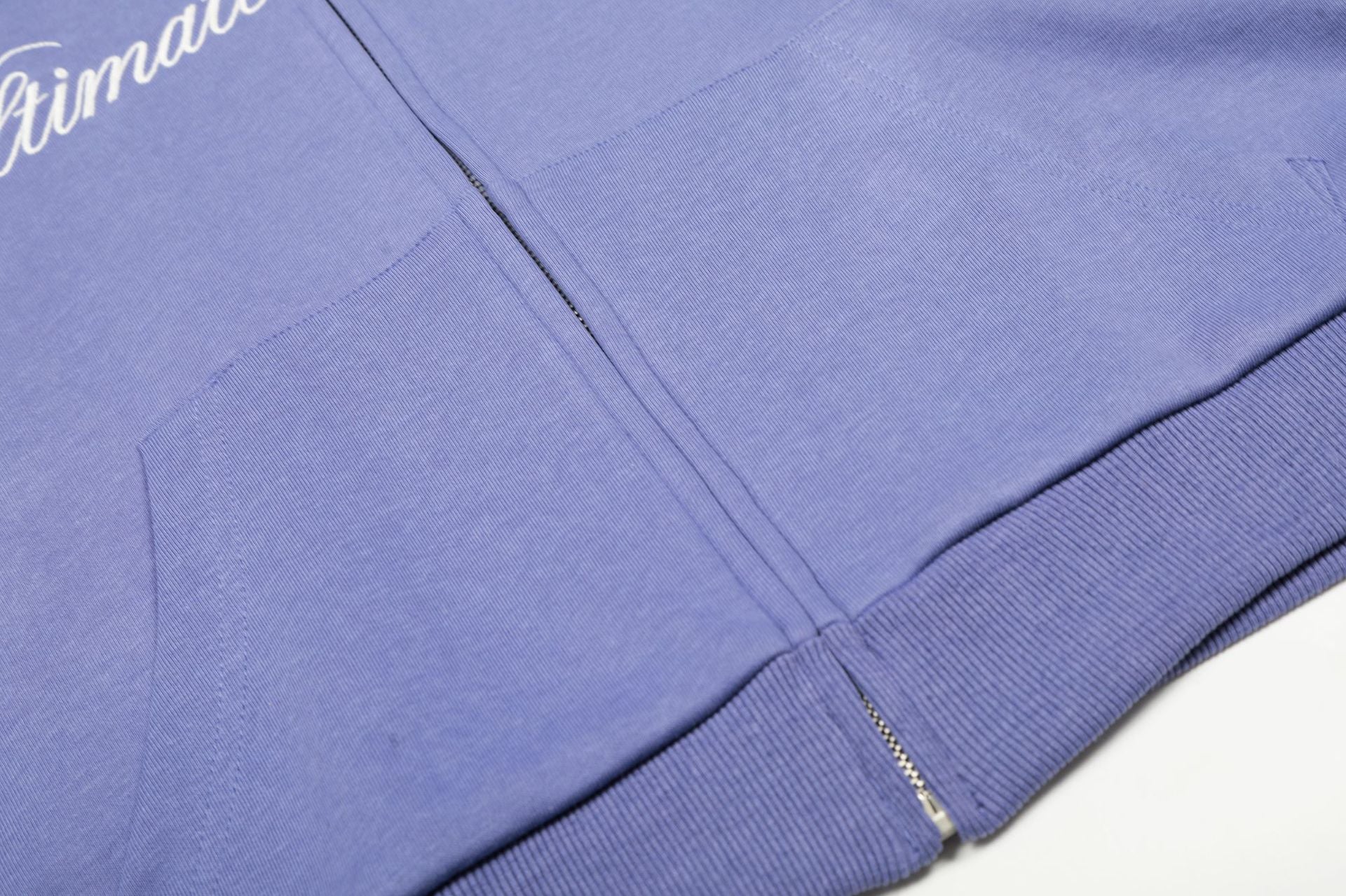 Sweat zippé à capuche avec oreilles de diable et doublure étoilée — Style vintage américain court
