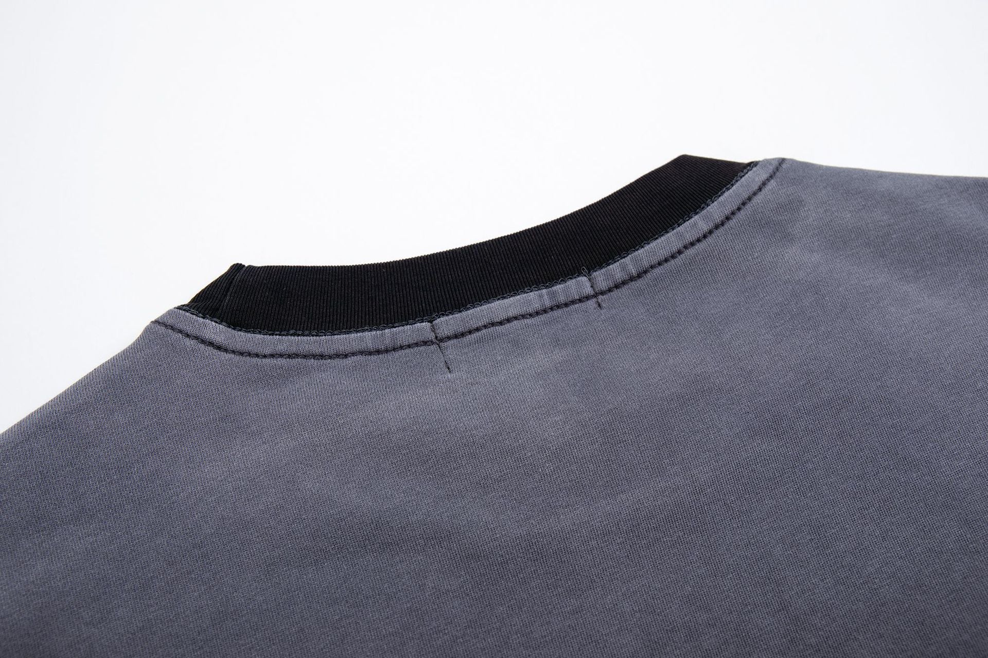 T-shirt gris à manches longues – Imprimé graffiti vintage délavé streetwear à col rond