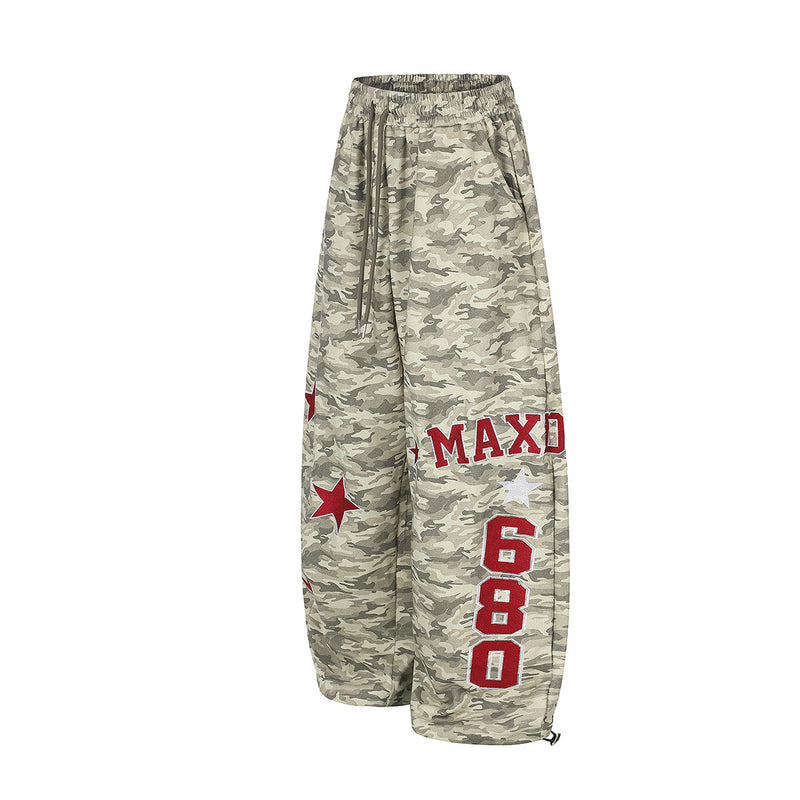 Pantalones de chándal camuflaje de pierna ancha con estrellas bordadas y gráfico 680