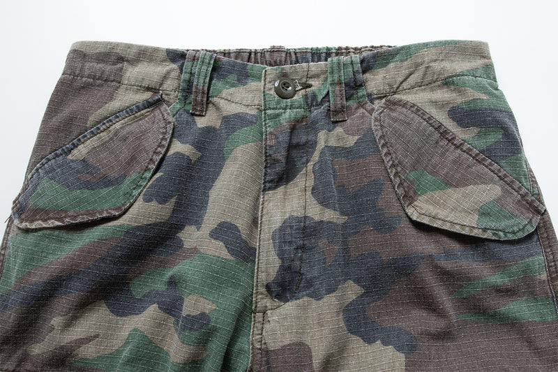 Woodland Camo Wide-Leg Cargo Pants – Washed Vintage Military Style