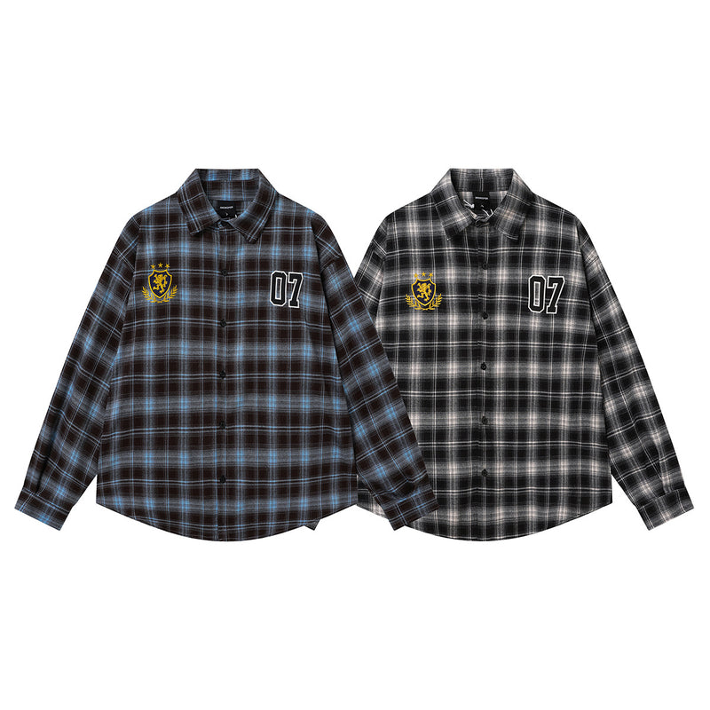 Kariertes Flanell-Overshirt mit Varsity-Emblem & Nummern-Grafik