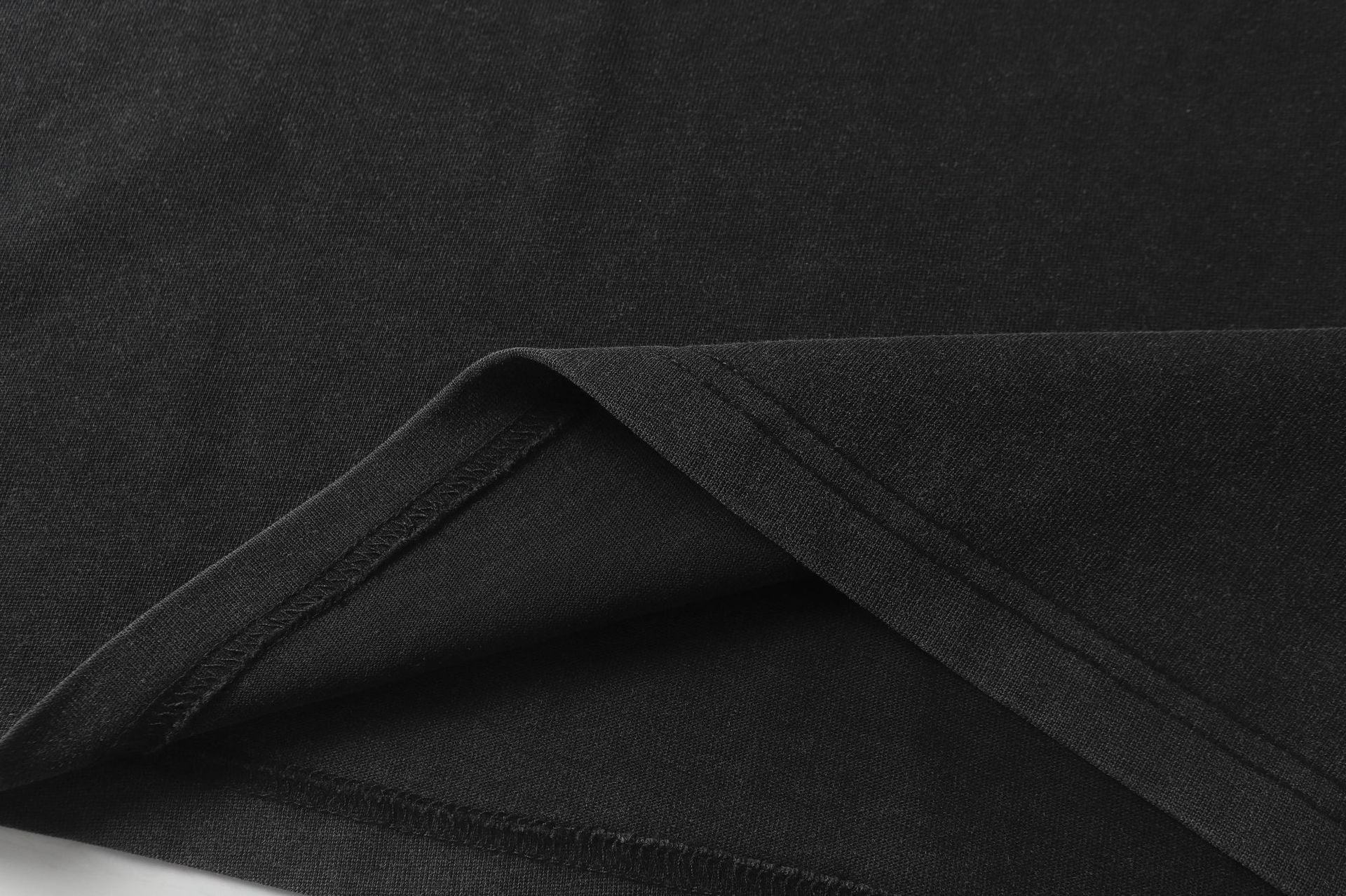 T-shirt manches longues à manches camouflage usées, effet deux pièces – Streetwear noir délavé