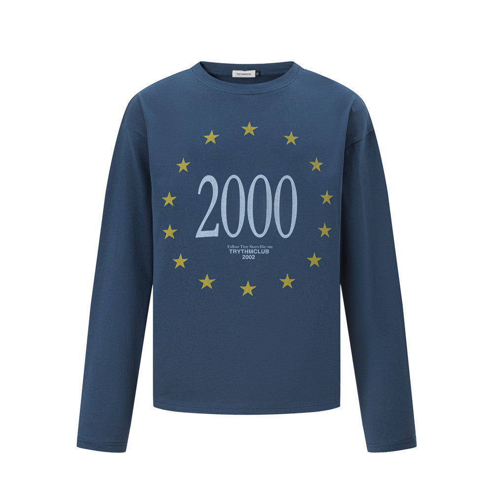 Men's relaxed-fit long-sleeve crew neck tee with 2000 star circle graphic print in Steel Blue