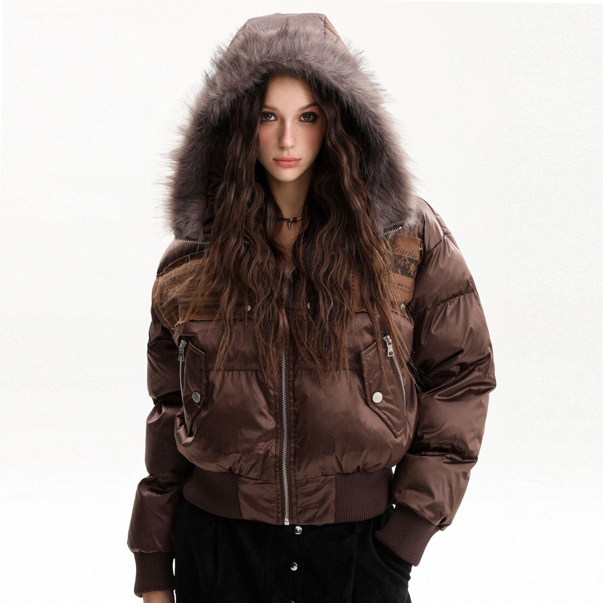 Blouson bomber matelassé court à col en fourrure – Manteau d’hiver à capuche et écussons graphiques