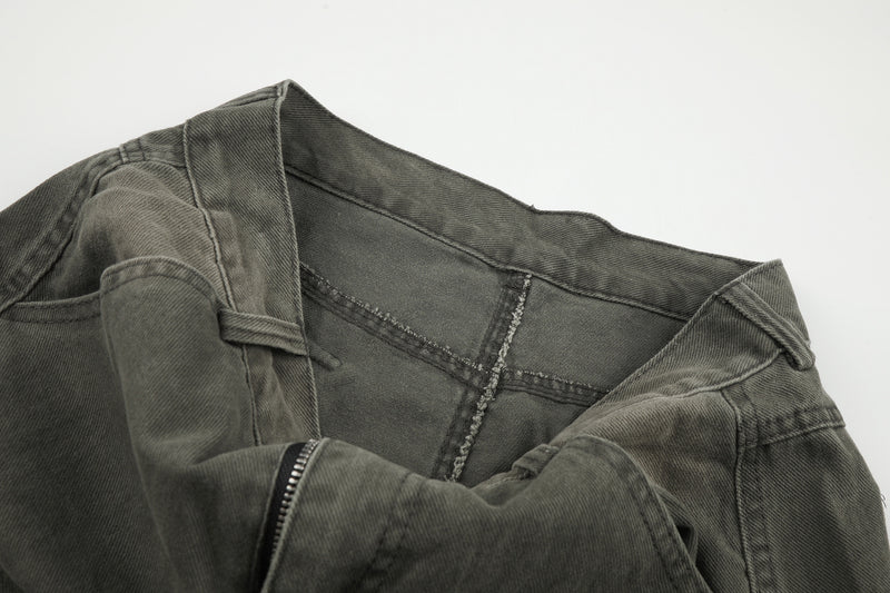 Wide-Leg Cargo Jeans – Washed Denim, Straight-Fit with Multi-Pocket Detail