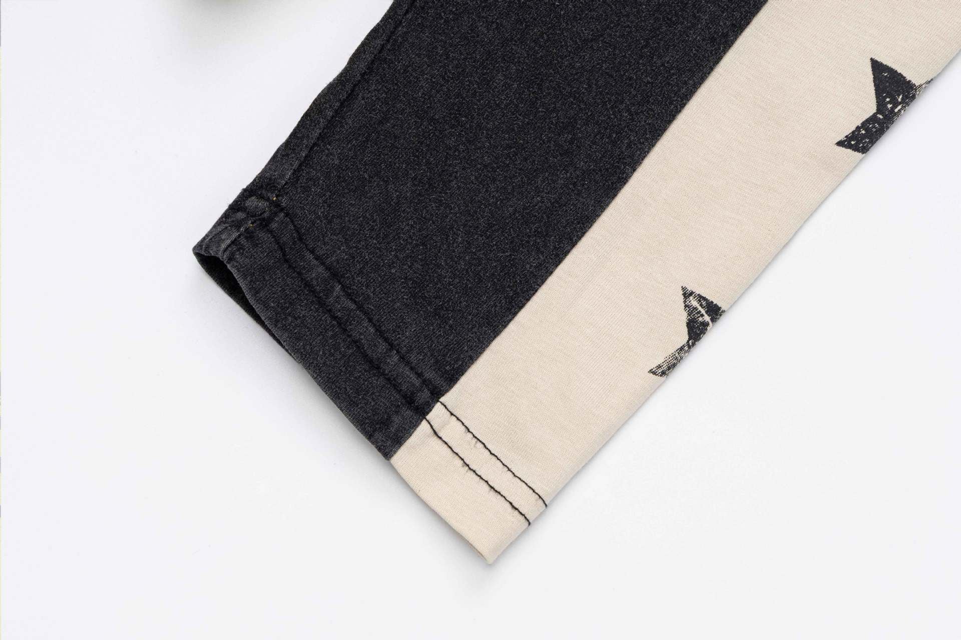 カラーブロック ロングスリーブ グラフィックTシャツ｜ヴィンテージ ストリートウェア コミックプリント