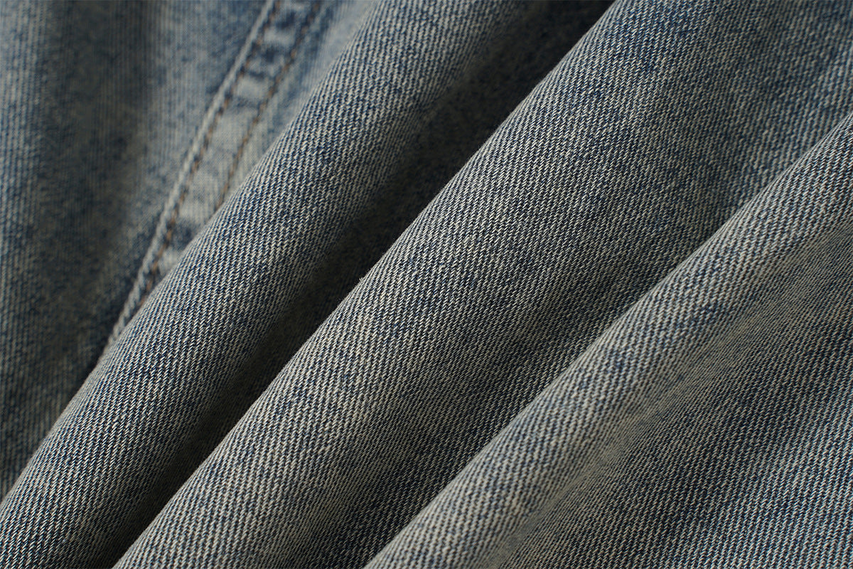 Veste en denim délavé et usé à lettrage Old English – Coupe workwear droite