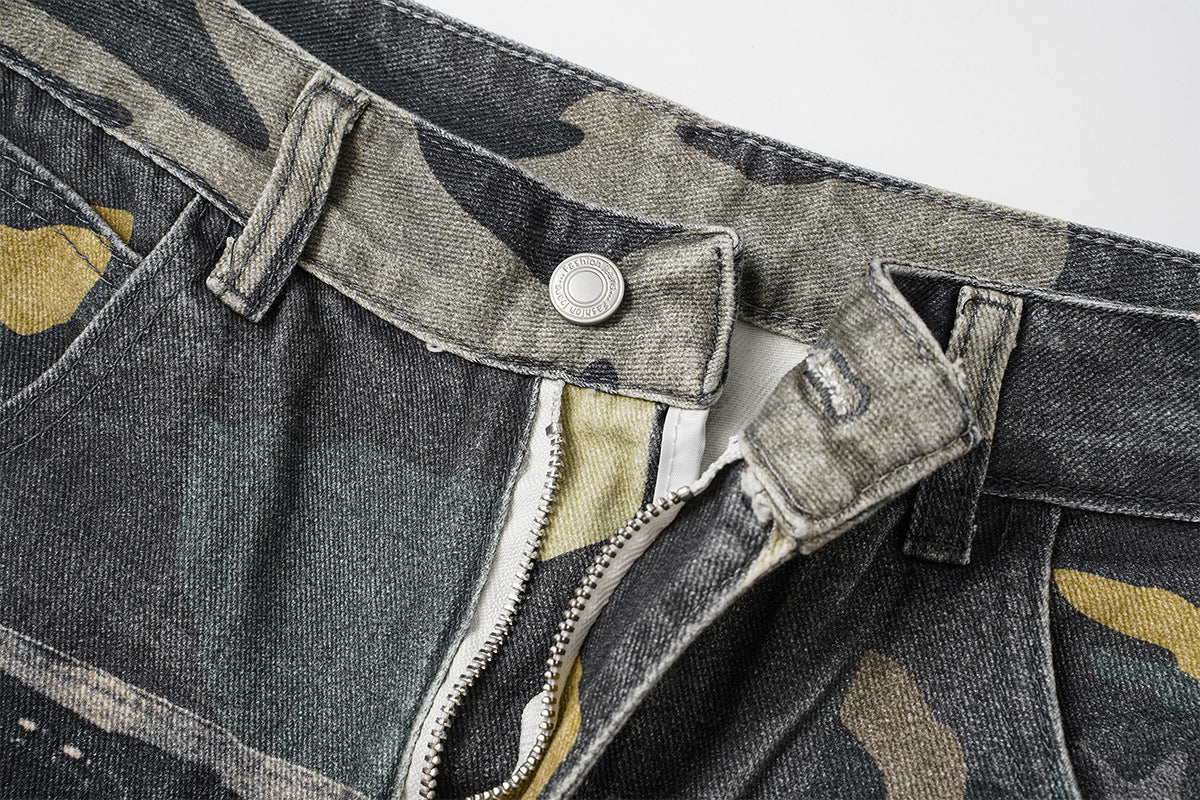Baggy Wide-Leg-Jeans – Camouflage-Patchwork, Distressed-Denim, Nähte mit Nieten & Gürtel