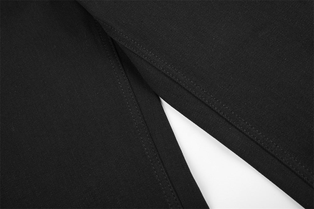 Pantalon à jambes larges avec poches contrastantes à pois et revers aux ourlets