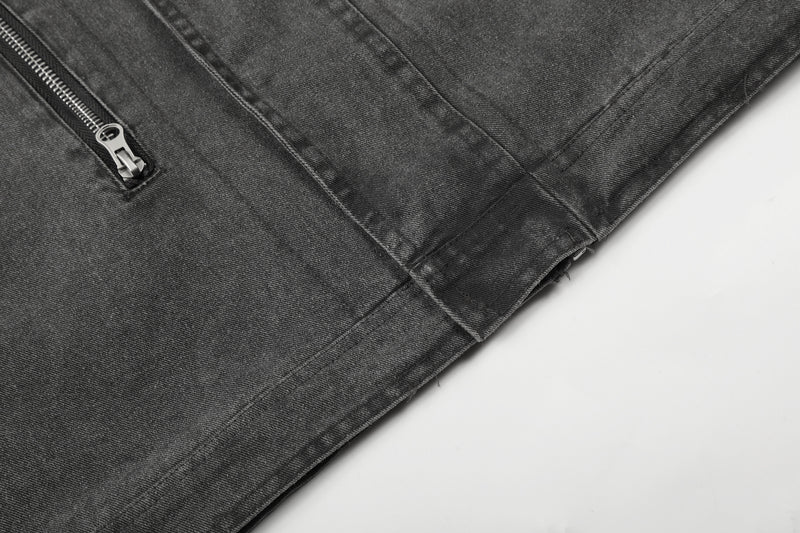 Veste biker en denim délavé avec écusson croix et rivets – Gris anthracite