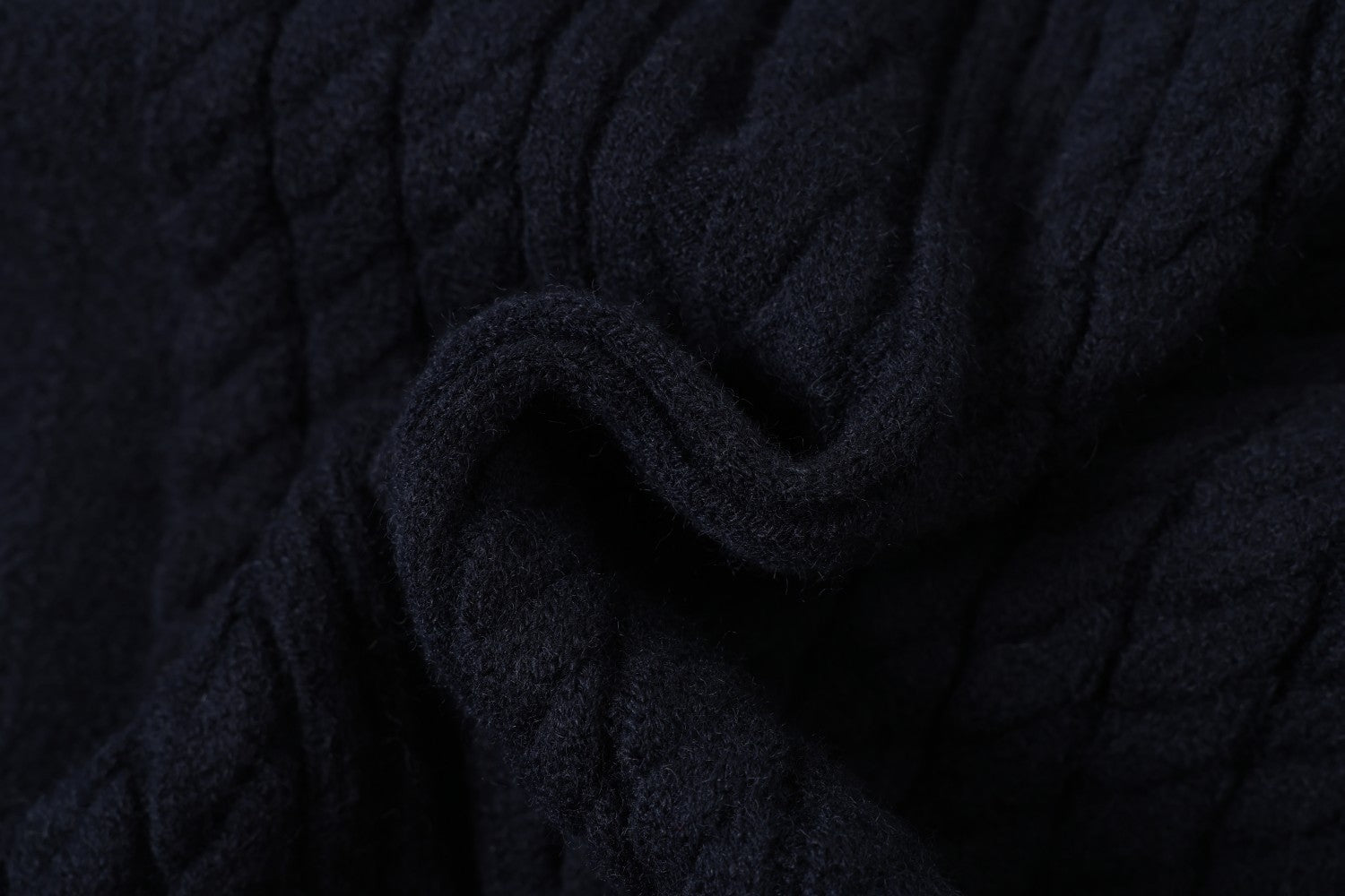 Cable Knit Zip-Up Hoodie Sweater – Irregular Twist Pattern Cardigan
