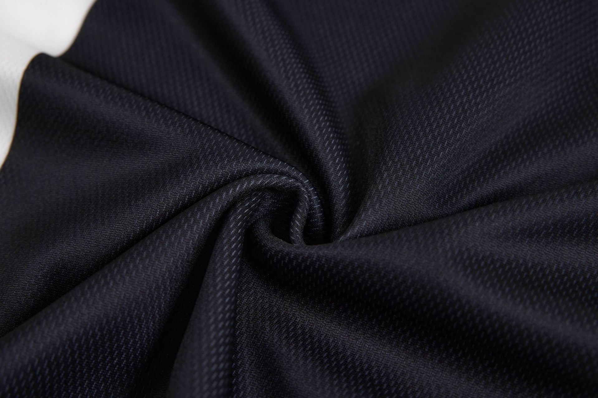 Maillot de football à manches longues noir et blanc à rayures, polo graphique