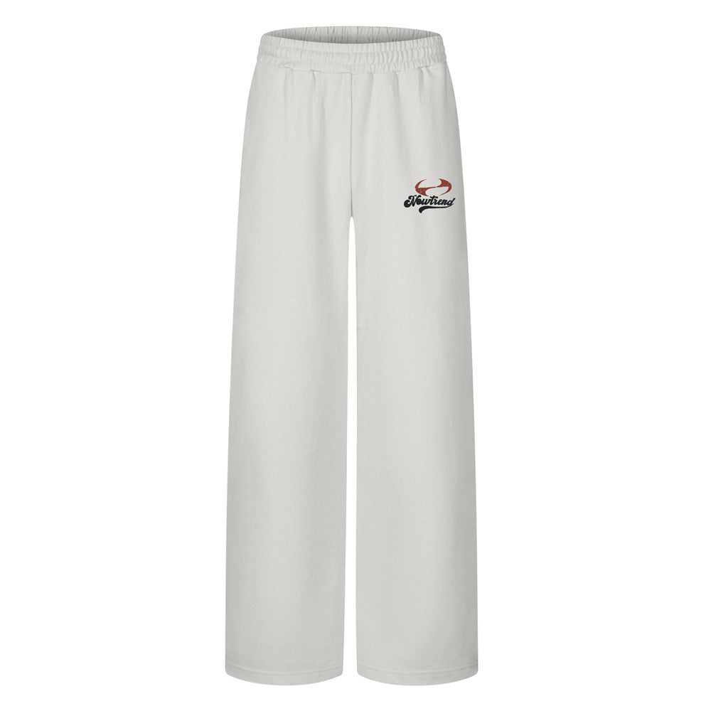 Nowtrend Herren-Sweatpants mit weitem Bein und besticktem Logo, in den Farbvarianten Weiß und Schwarz