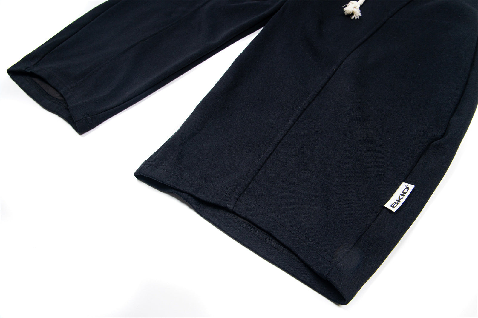 Wide-Leg Sweatpants with Rope Drawstring – Oversized Retro Streetwear Trousers