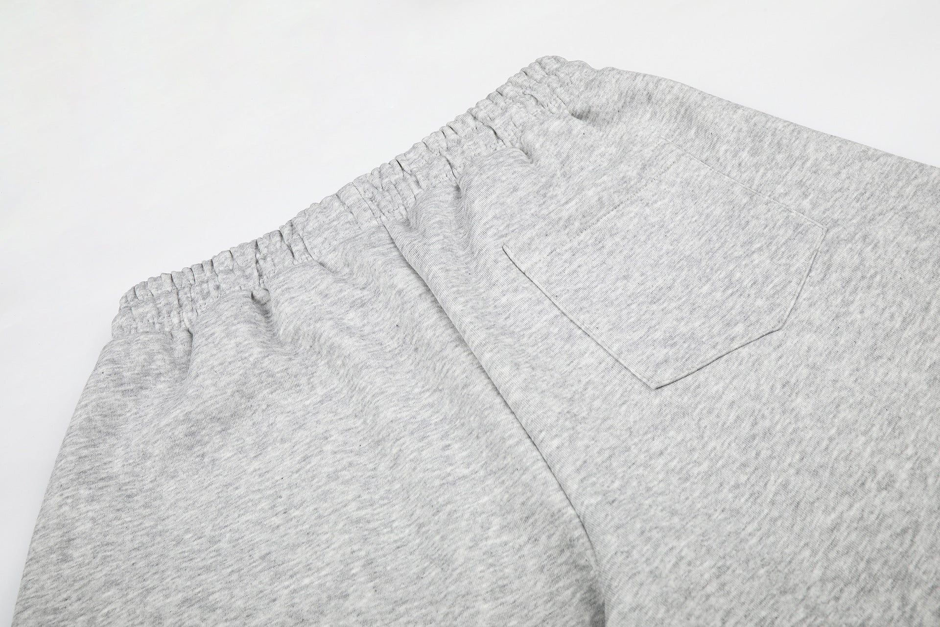 Pantalon de survêtement à jambes larges avec rayures rétro et imprimé graphique