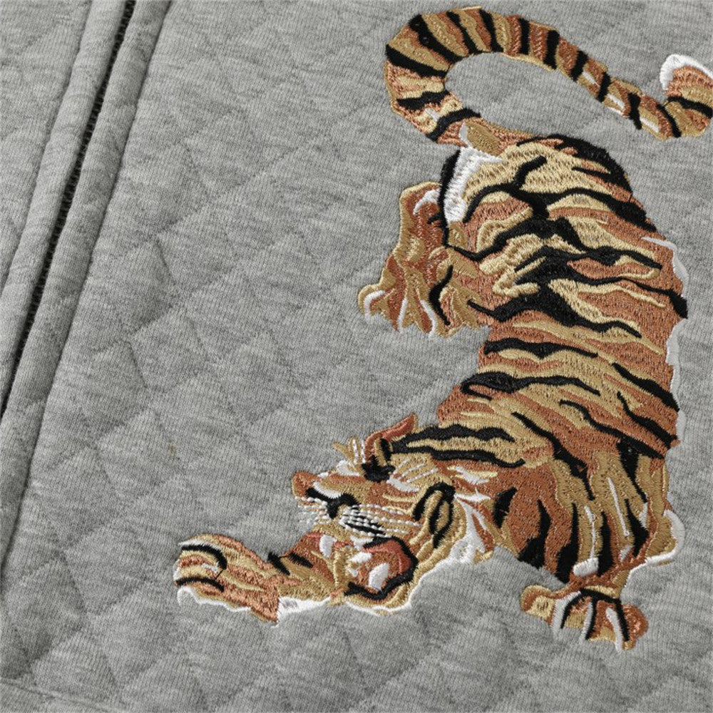 Tiger Embroidery Quilted Zip-Up Hoodie – Oversized Streetwear Sweatshirt