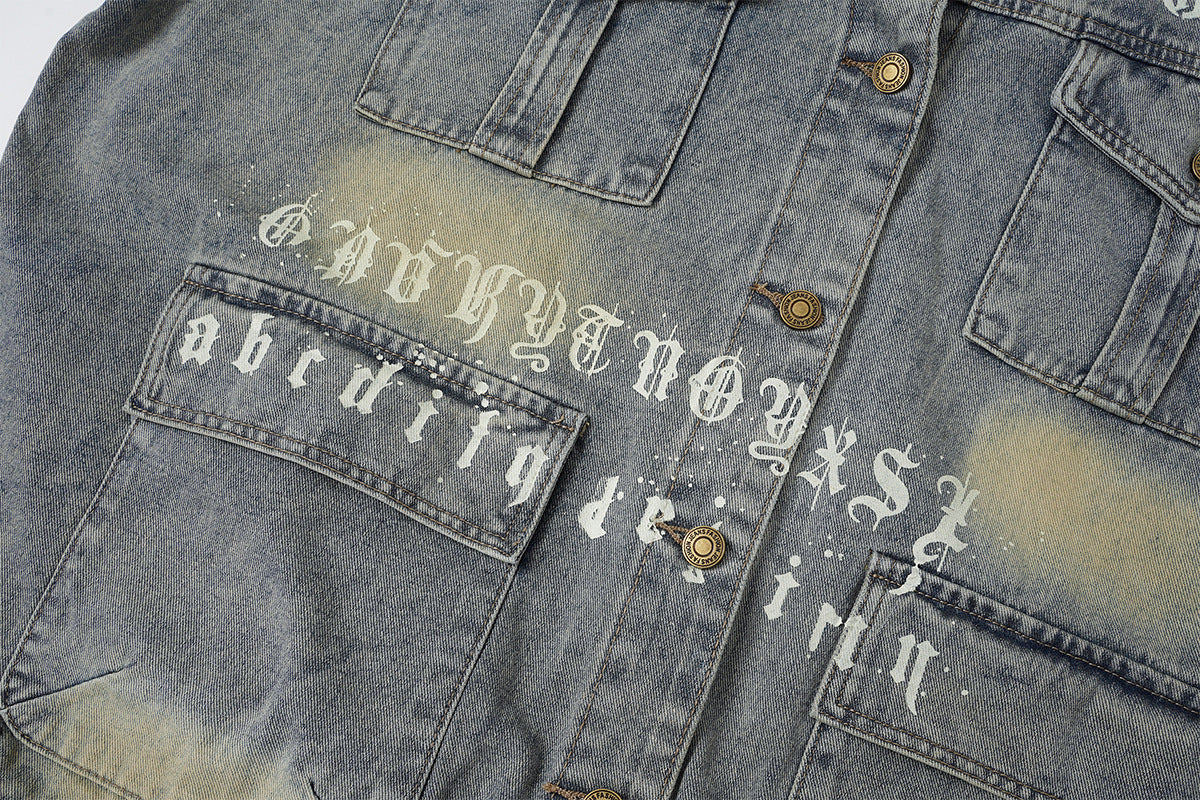 Veste en denim délavé et usé à lettrage Old English – Coupe workwear droite