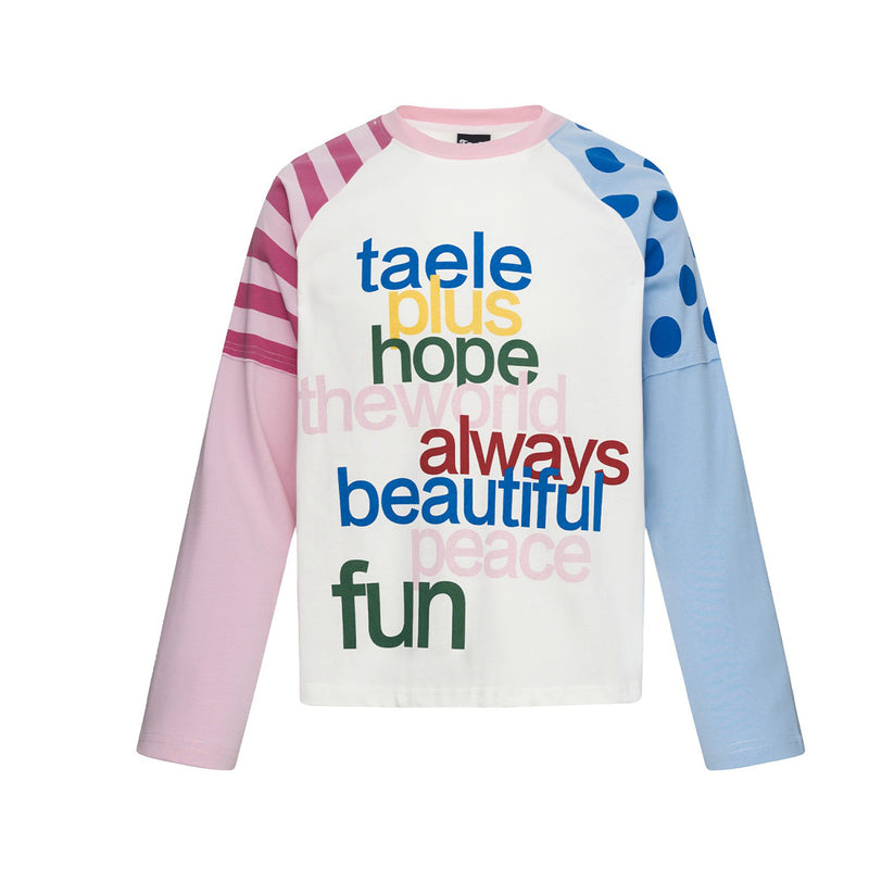 Baby tee blanc à manches longues avec manches raglan contrastées à pois bleus et rayures roses, et imprimé multicolore en lettrage sur