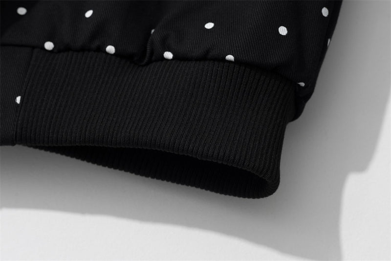 Bomberjacke mit Kapuze, Kunstfellbesatz und besticktem Schriftzug im Polka-Dot-Muster