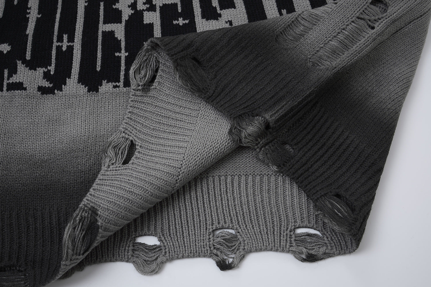 Pull col rond en maille – Graffiti usé, dégradé délavé à l’acide