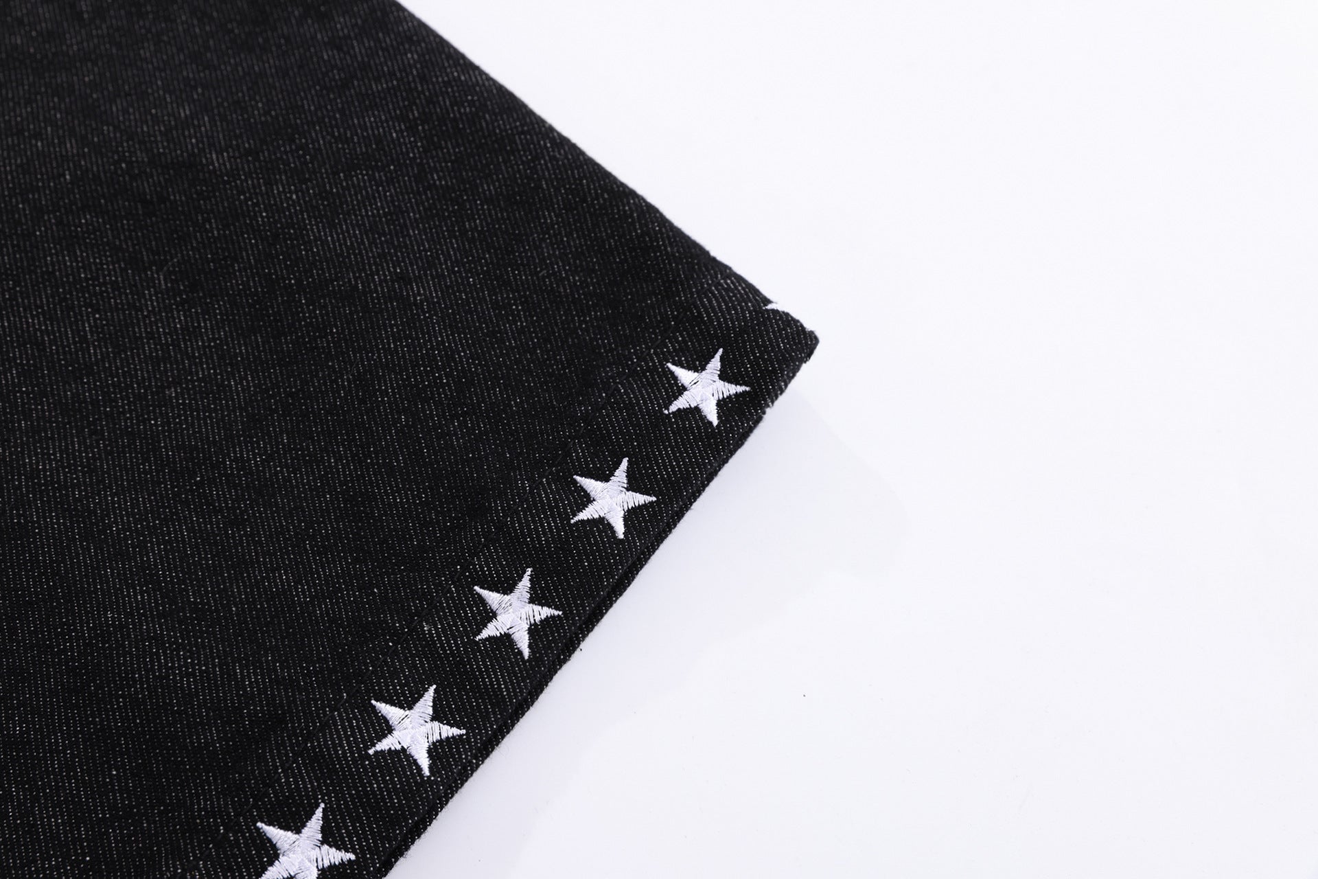 Baggy Wide-Leg Jeans with Star Embroidery & Leopard Waistband – Black
