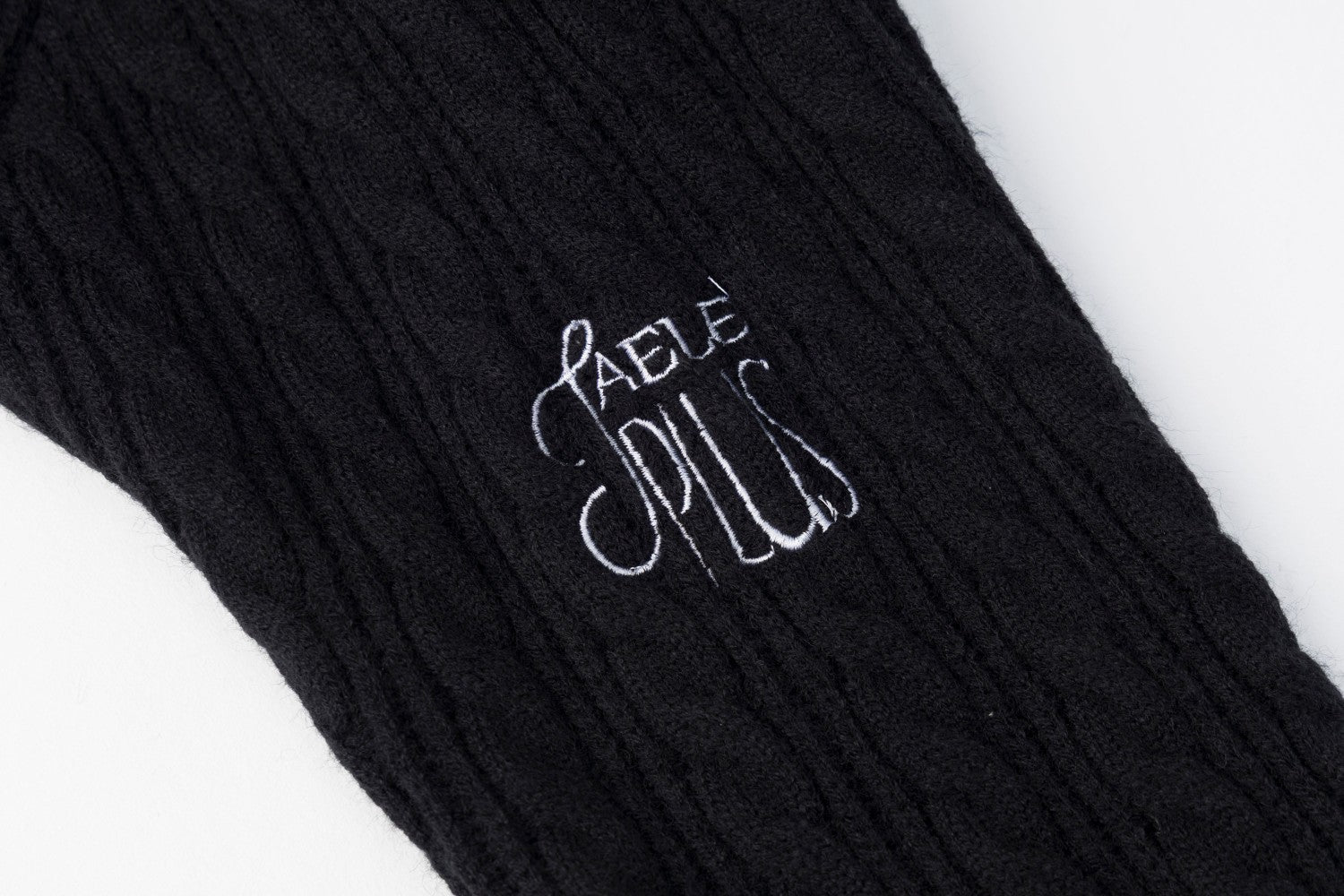 Cable Knit Polo Collar V-Neck Cropped Sweater